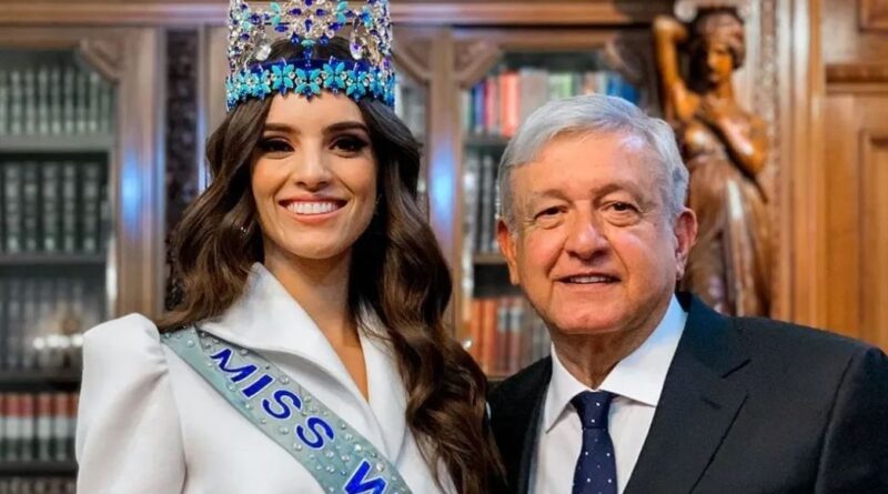 AMLO recibe a Miss Mundo 2018 en Palacio Nacional