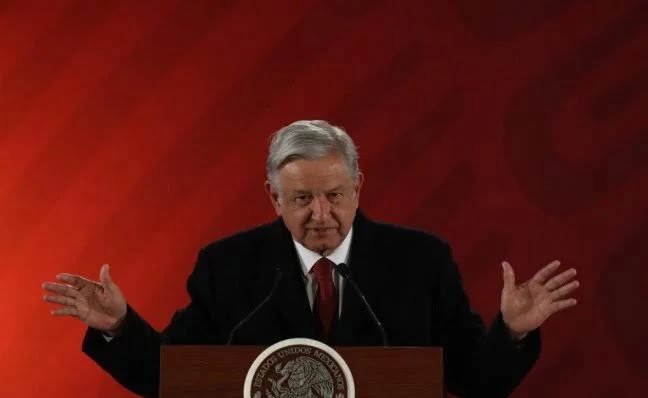AMLO tacha a Fitch de hipócrita y cómplice de la corrupción en Pemex