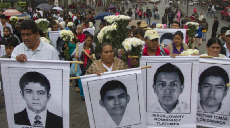 Uno de los 43 normalistas desaparecidos de Ayotzinapa, habría sido miembro activo del Ejército
