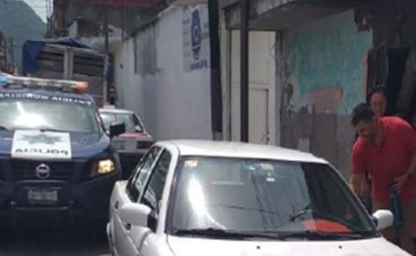 Lo atrapan con las manos en la masa; Intentó robarse un auto en Orizaba, Veracruz