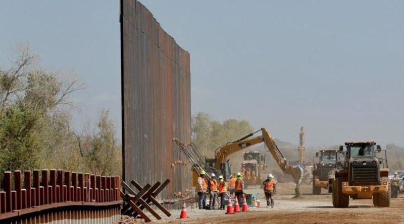 Tribunal autoriza construir una de las secciones más grandes del muro, dice Trump